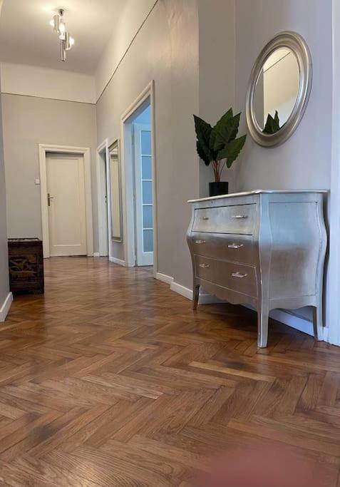 Florianska Grand Apartment 2 克拉科夫 外观 照片