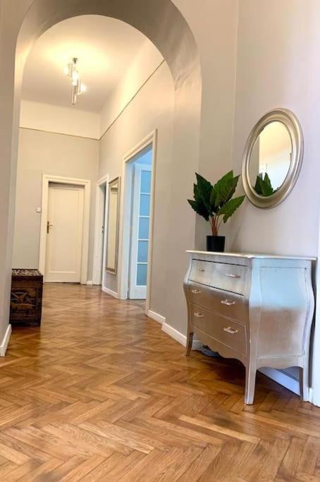 Florianska Grand Apartment 2 克拉科夫 外观 照片